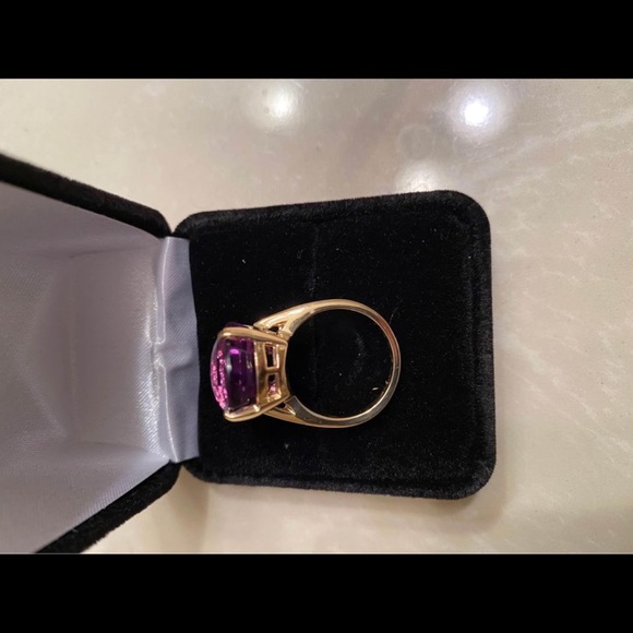 14 kt yellow gold amethyst stone. In great like new condition. - Picture 10 of 14